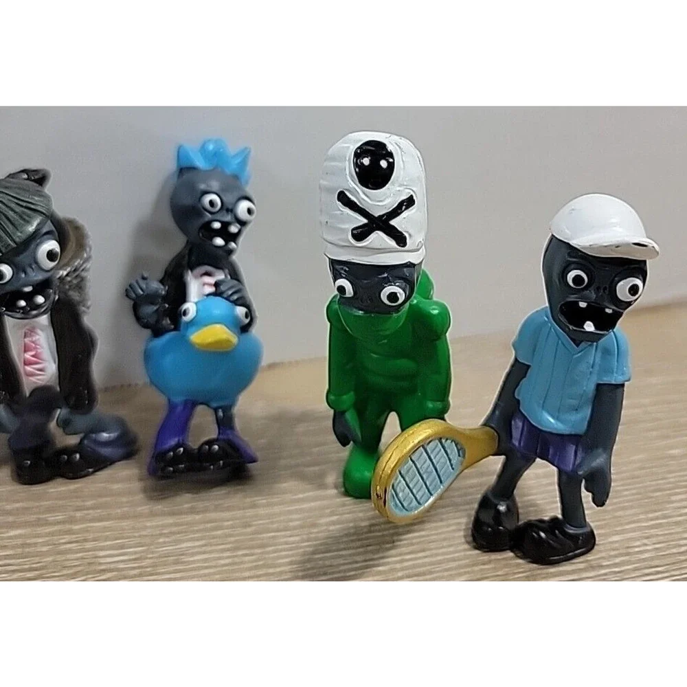 Plants vs Zombies PVC Figures 16‎ Lot